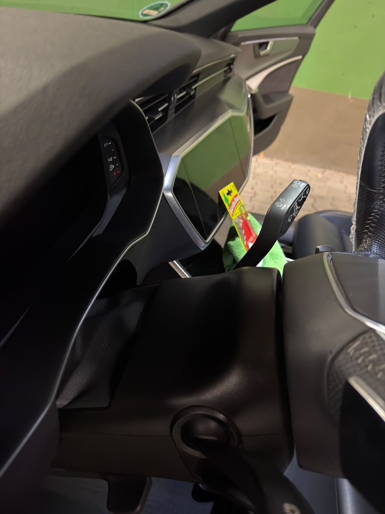 Audi Cockpit nach der Aufbereitung